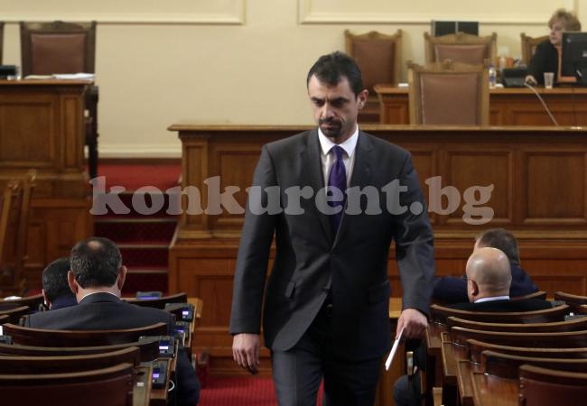 След кървавата драма край Ребърково: Хайтов пак пита в парламента за Е79