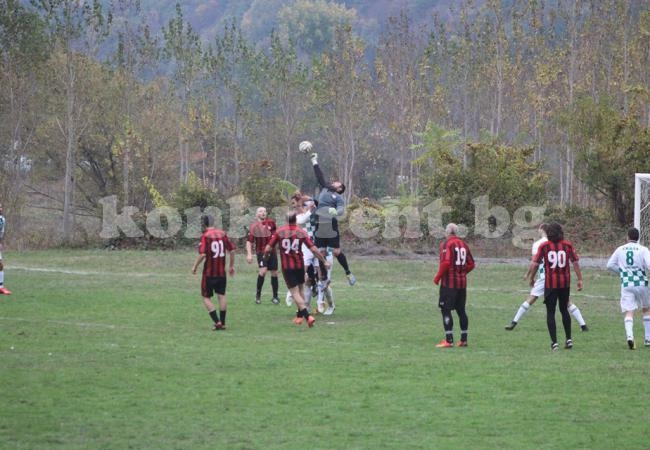 Цветковски се завърна със суха мрежа във футбола на Врачанско