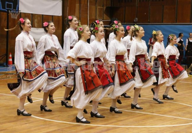 Богата фолклорна програма за Димитровден във Видин
