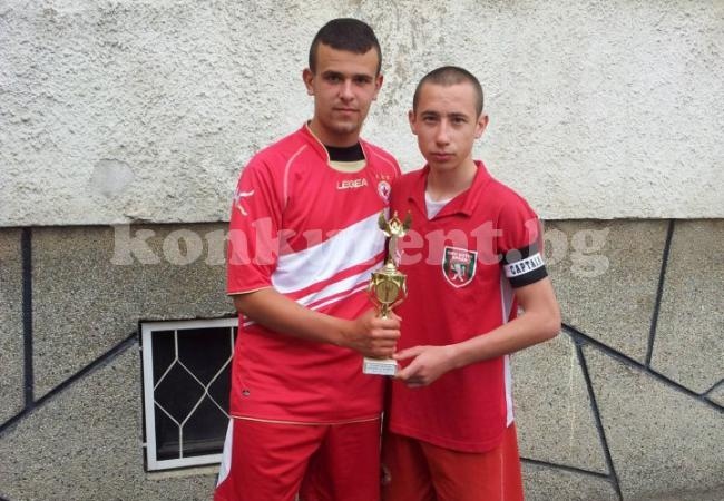 Студент от футболна фамилия спаси Дунав 2016, лесни победи за фаворитите