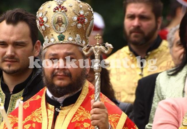 Епископ Киприян - с най-голям шанс да наследи Галактион