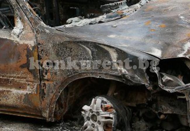 Калпава ел. инсталация подпали возило в Лом