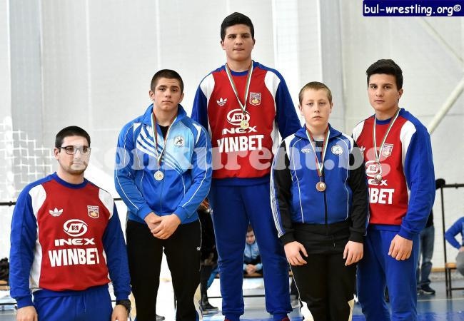 Борци от Враца и Оряхово се прибраха с титли и медали 