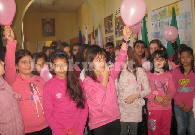 Ученици от Белоградчик отравиха послания за човечност и толерантност
