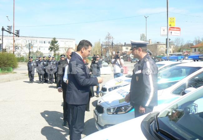 Пет леки автомобила допълват от днес автопарка на видинската полиция