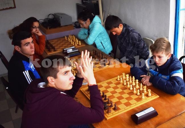 Математици от Видин и Монтана се класираха за финали по шах