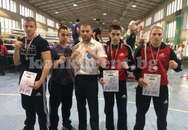 8 медала по кик бокс за 3 клуба от Враца