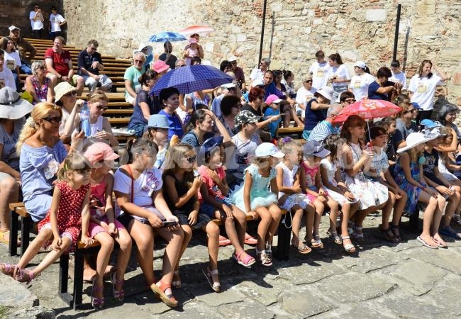Кмет откри операта за деца, включена във фестивала „Крепост на вековете „Баба Вида” /СНИМКИ/