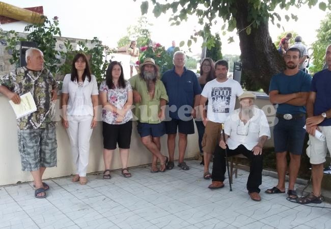 Майстори на дървото и четката се събраха в балканска Слатина СНИМКИ