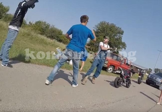Брутален бой на пътя между мотористи и шофьори шашна неволните свидетели (СНИМКИ/ВИДЕО 18+) 