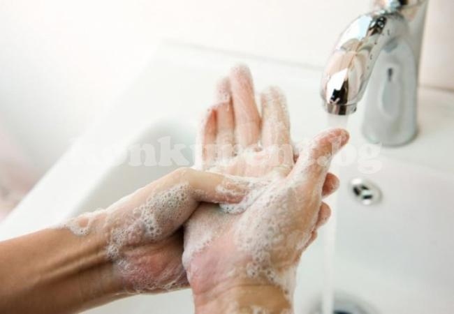Учител направи отвратителен, но полезен експеримент, който разкри колко е важно да се мият ръцете (СНИМКИ)  