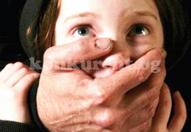 Педофил насилваше 7-годишно момиченце в тъмна уличка, но се появи люта рускиня и . . . 
