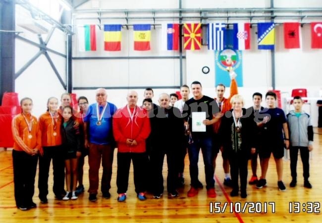 Сребро и бронз за бадминтонистите на Оряхово 80, медал и за кмета