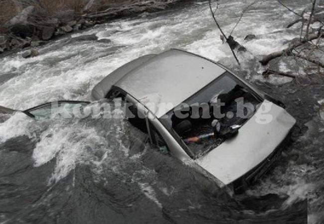 BMW „излетя“ в реката, причината е абсурдна