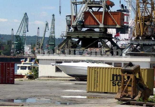 6 тона амфетамин изплуваха на пристанище Варна