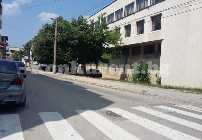 Откриха нов безплатен паркинг във Враца СНИМКИ
