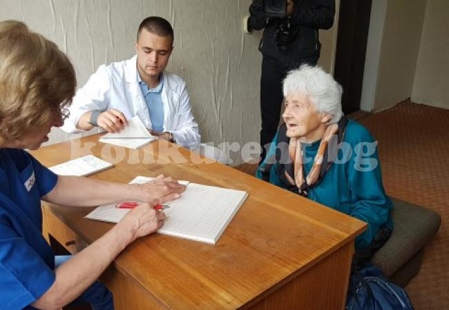 Лекари преглеждат безплатно в мездренски села