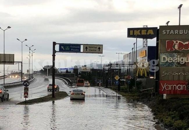 София заприлича на Венеция след потопа СНИМКИ