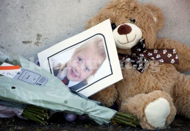 Ученик изнасили и уби 6-годишна, погребението на детето бе като розова приказка (СНИМКИ)  