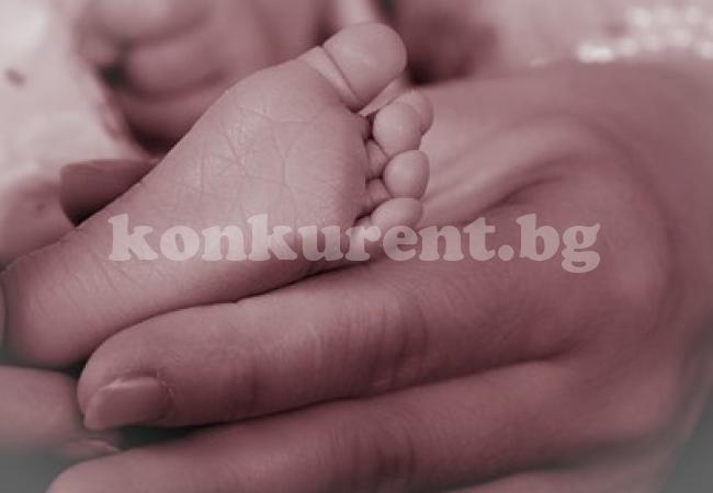 Евростат: Жените в България раждат първото си дете средно на около 26 години