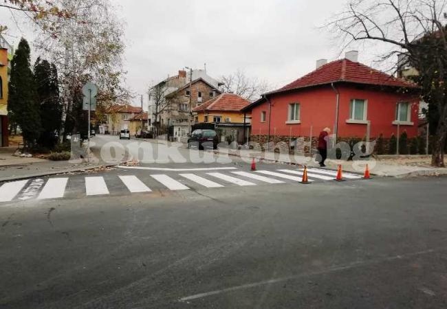Внимавайте! Полагат маркировка по улици във Враца СНИМКИ