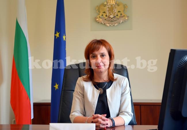 Зам.-министър Зорница Русинова:  От нас зависи да развием потенциала на всяко дете ИНТЕРВЮ