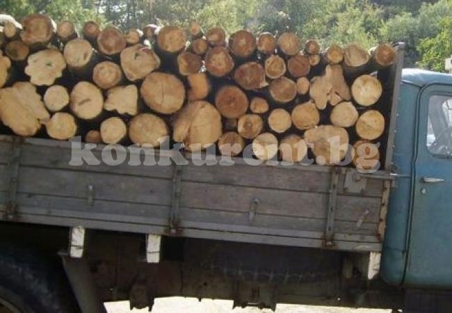 Засякоха товарен ЗИЛ с незаконни дърва