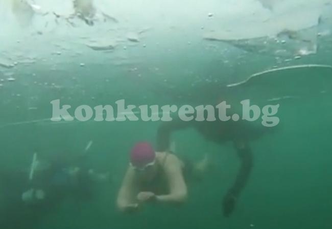 77-годишна плува по дъното на Байкал (ВИДЕО)