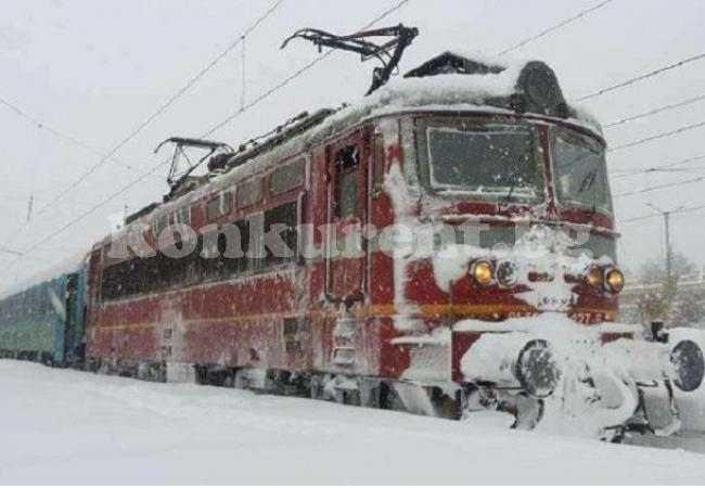 Повреда бави влаковете от София за Мездра
