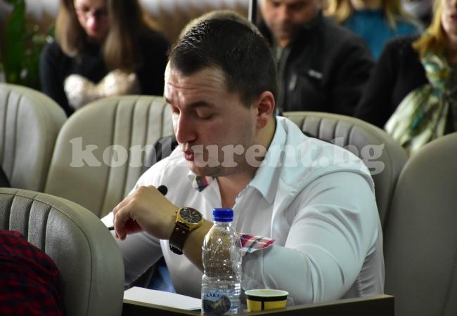 Съветник от ВМРО подкара гетата 