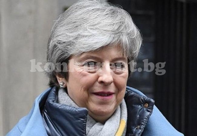 ЕС се готви за оставка на Тереза Мей