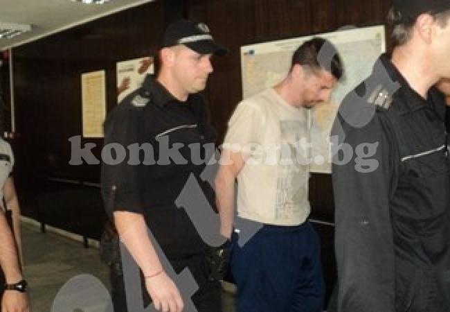 Футболистът Метушев на съд, убил приятел с 97 прободни рани