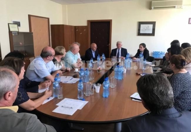 Здравното министерство планира крути мерки към болниците във Видин и Враца