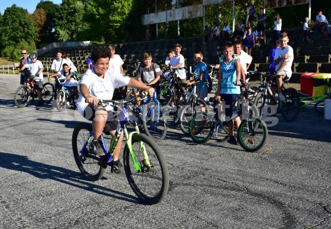 Над 50 колоездачи взеха участие във велосъстезание СНИМКИ