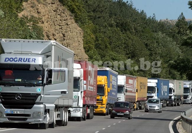 До 90 лева на камион за транзит през България