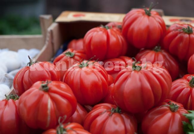 На кило изнесени домати и чушки, внасяме по 8 от съседите