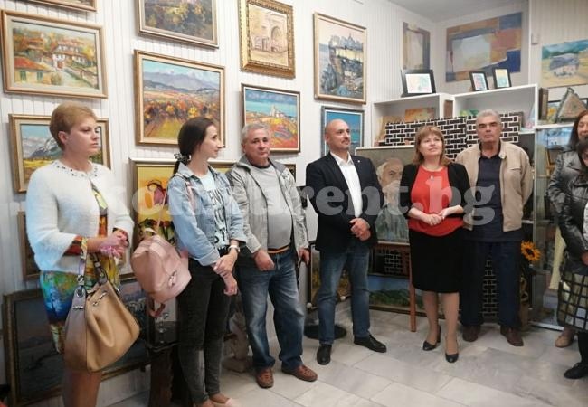 Богданов поздрави участници и гости в изложба „Есенни фрагменти“