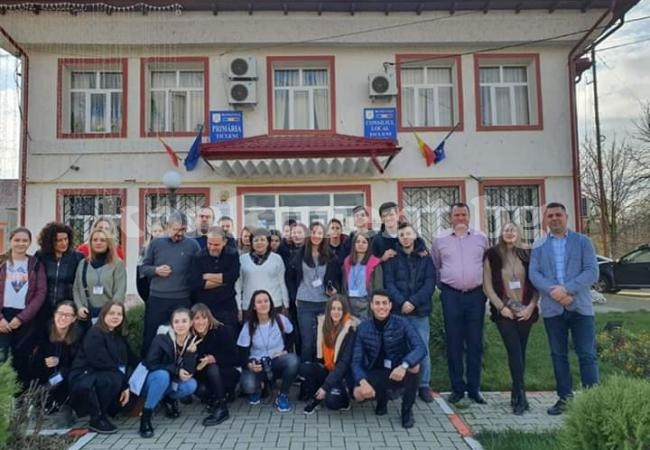 Онлайн бизнеса усвояват ученици от ПГТР в Румъния