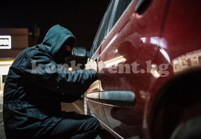 МВР призова шофьорите да внимават за крадци, докато оставят за кратко колите си