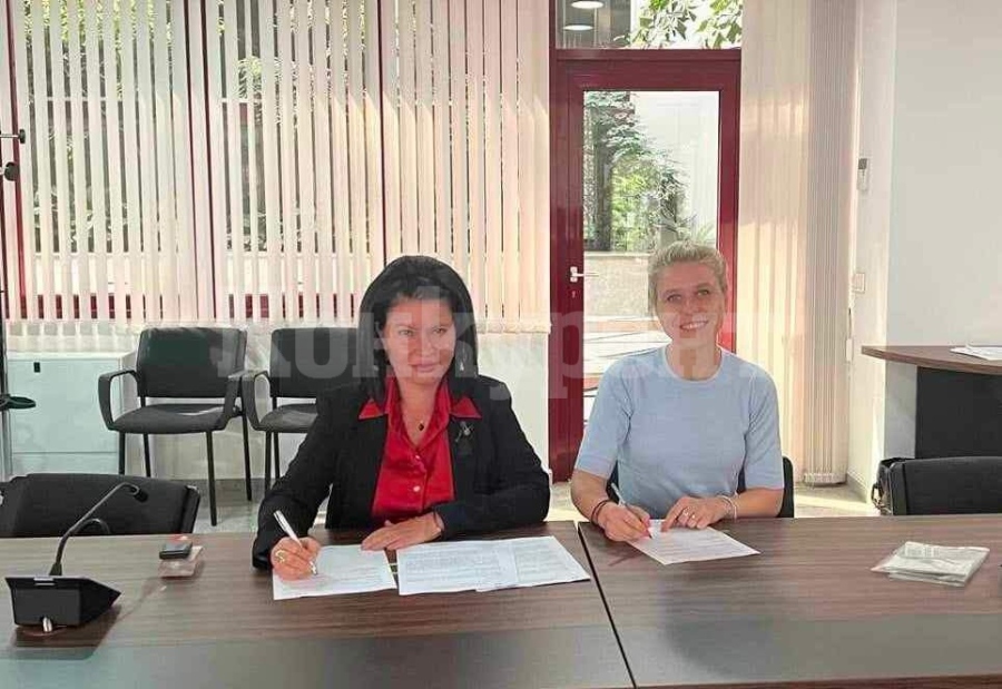 Маринела Николова подписа договор за 5 милиона лева