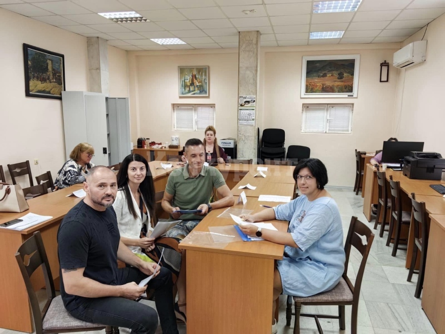 ГЕРБ се регистрира за изборите в Бяла Слатина СНИМКИ
