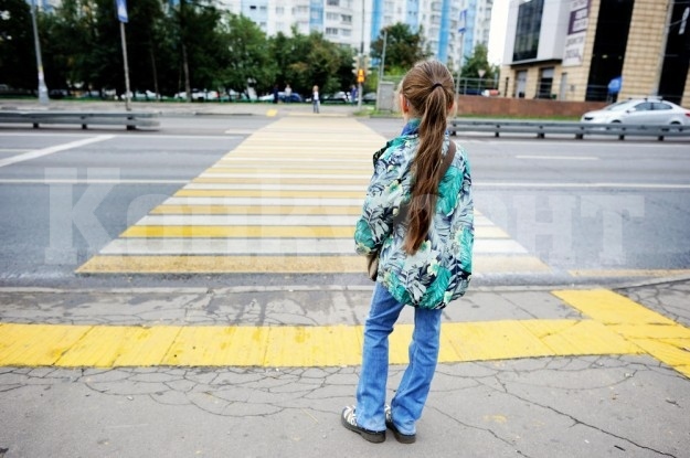 Хлапачка изхвръкна на пътя и предизвика катастрофа