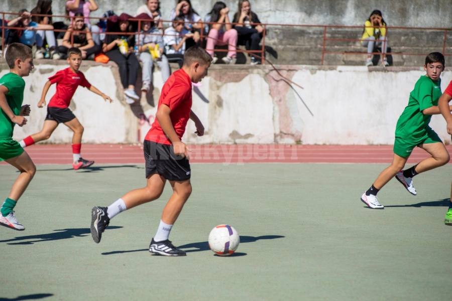 Четири отбора от три мездренски училища се класираха за зоналния етап на Ученическите спортни игри  СНИМКИ