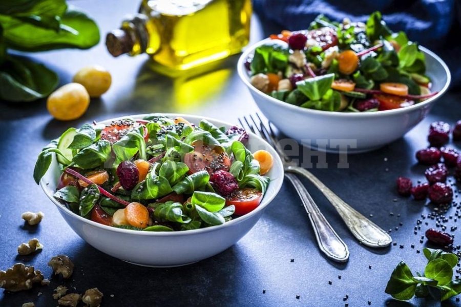 Вкусно и полезно: Лесни и бързи идеи за пролетни салати