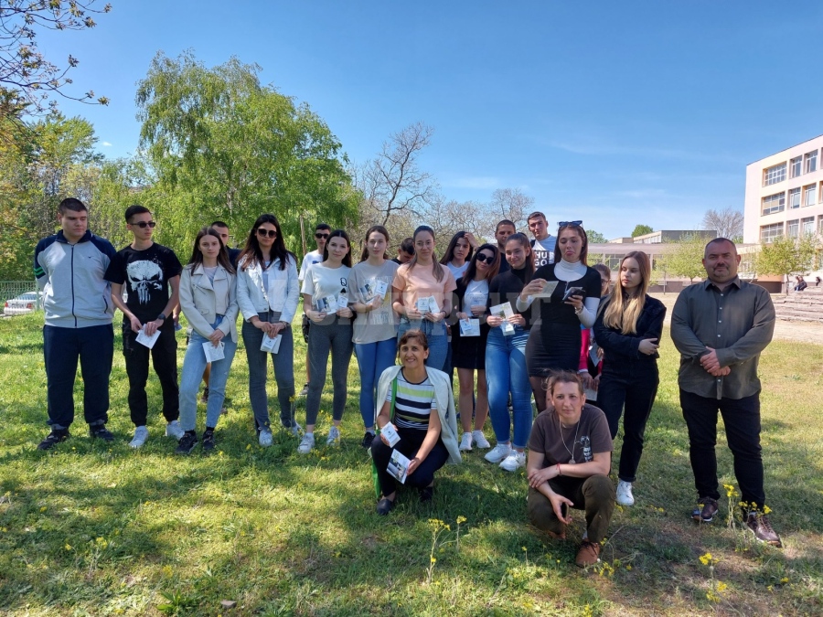 Държавно горско стопанство-Видин проведе образователен урок по повод седмицата на гората в езиковата гимназия в града