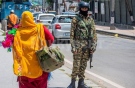 Властите в Кашмир призоваха хората да се запасят с храна за два месеца