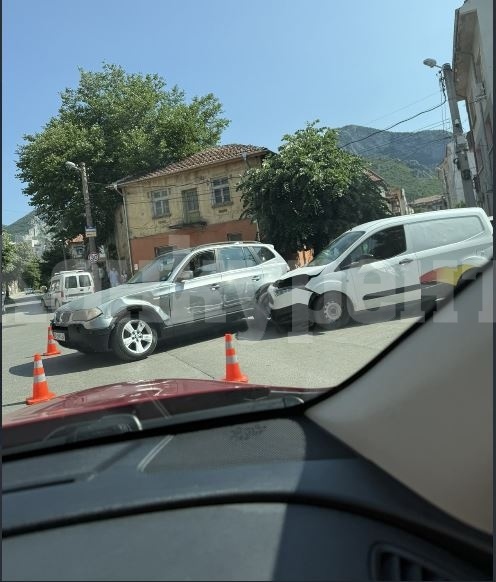 Катастрофа в центъра на Враца!