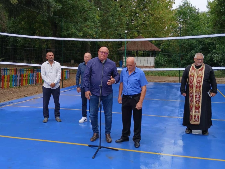 Откриха новоизградена спортна площадка във видинско село