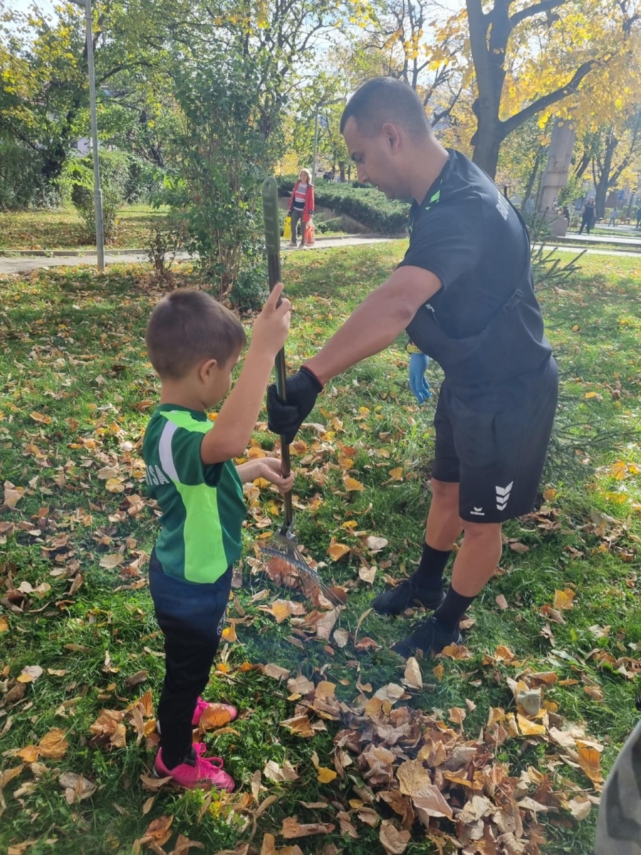 Ученици и учители от СУ „Васил Кънчов“ се включиха инициативата „Зелена Враца“