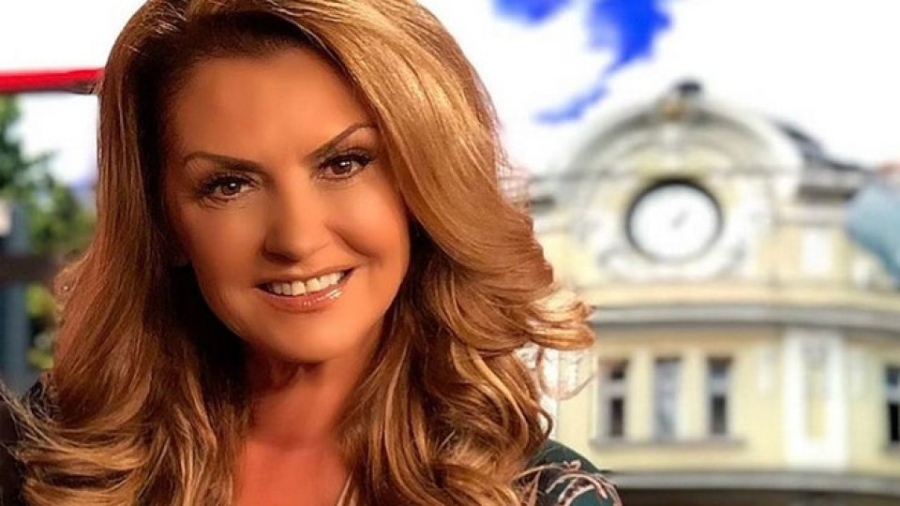 Нели Рангелова дари книги на библиотеката в Монтана